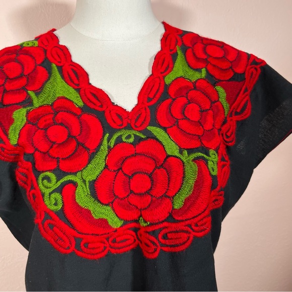 Vintage Bohemian Handmade Mexican Embroidered Red Floral Black Tunic Blouse - Picture 14 of 17